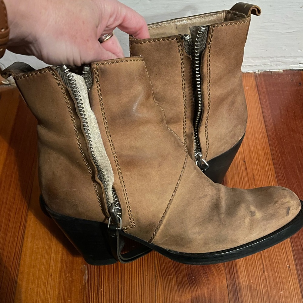 Acne pistol boots 38